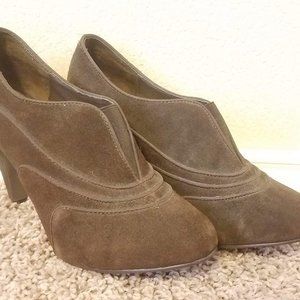 Steven Madden Brown Suede Boots 8M NWOT